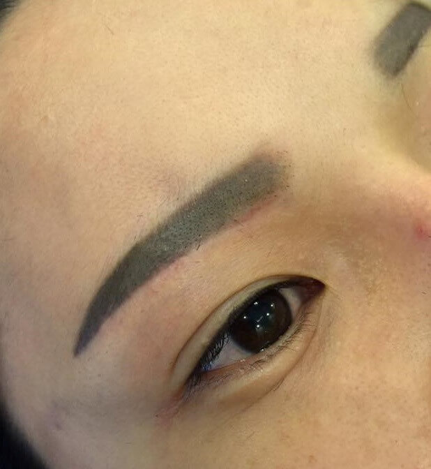 Treatment of eyebrows that are turning blue