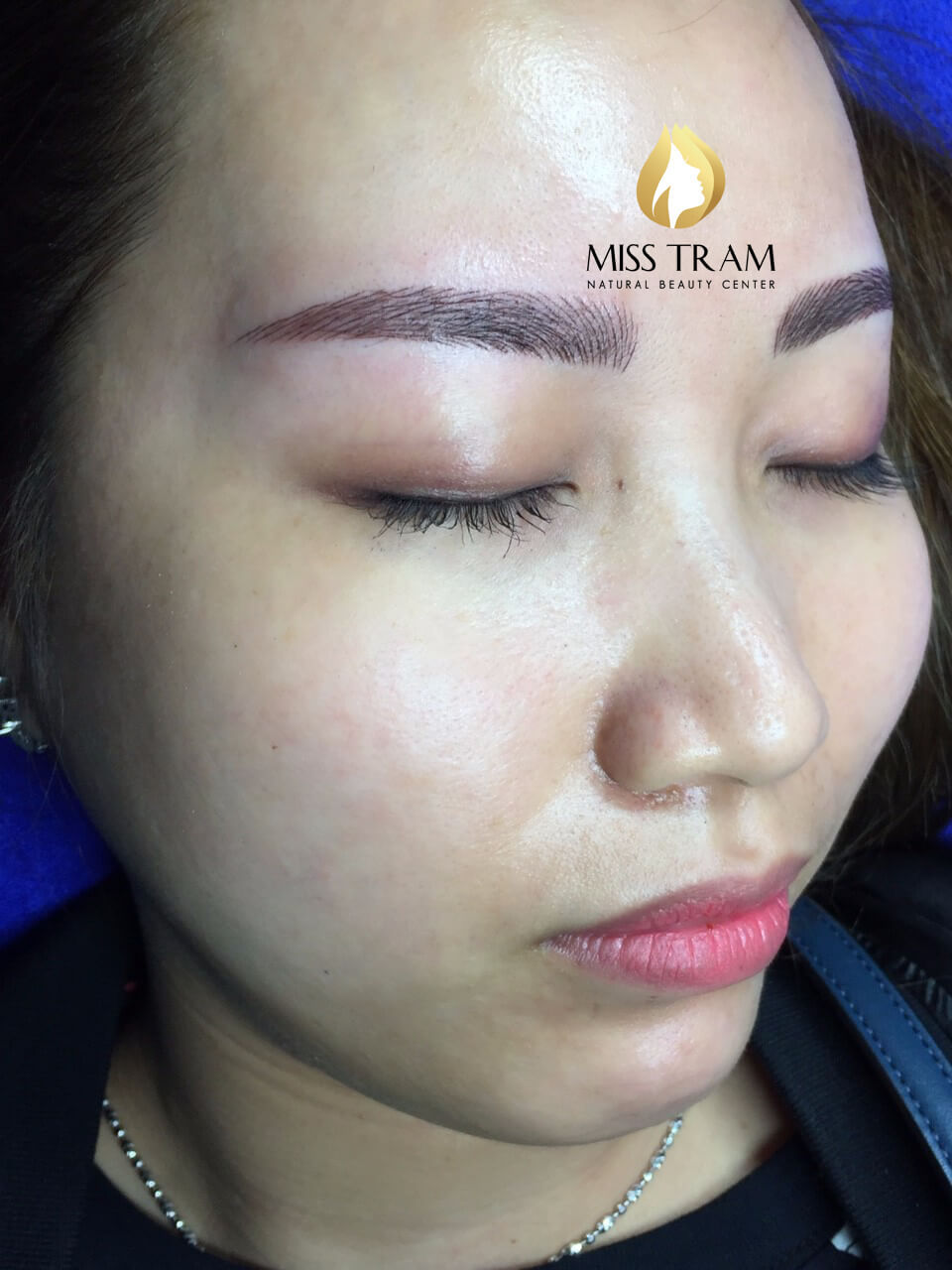 How to Treat the Red and Blue Eyebrow Skin After Tattooing
