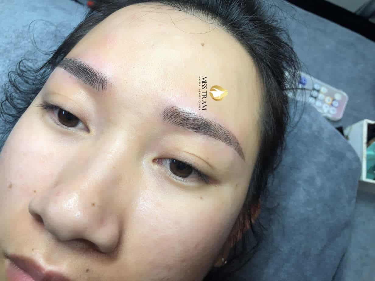 Before And After Performing Brow Sculpting Method For Women 7