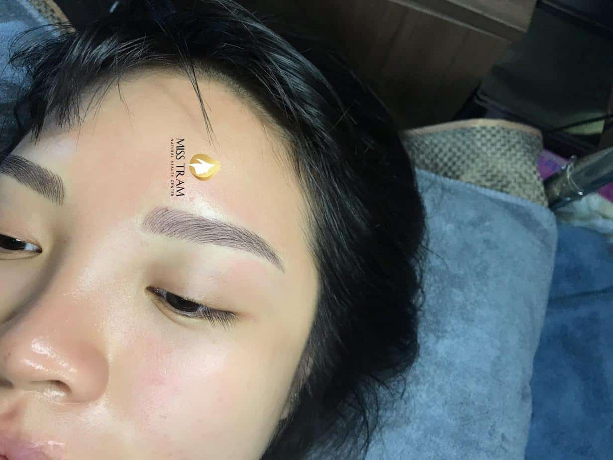 Before And After Fixing Pale And Thin Eyebrows At Spa 9