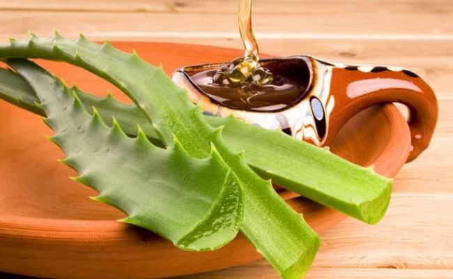 Aloe vera mask for sensitive acne skin