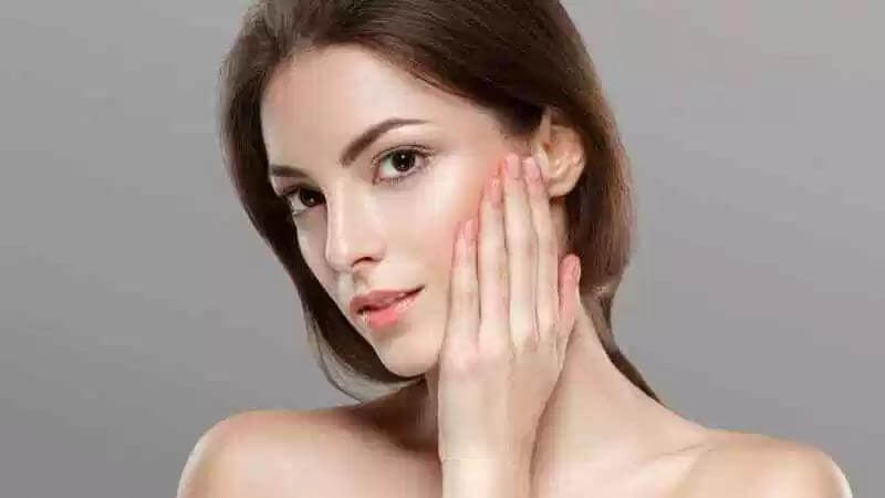 Causes of Blackheads On Forehead 8