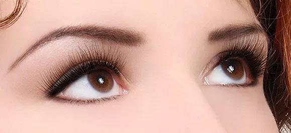 Is it difficult to learn eyelash extensions?