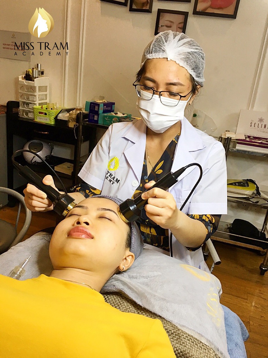 Students Practice Skin Care Skills At Spa 8