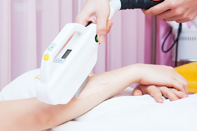 Professional Spa Arm Hair Removal Process 9