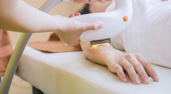 Professional Spa Arm Hair Removal Process 6