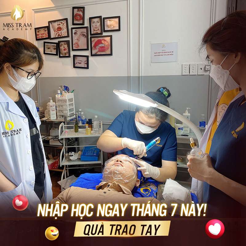 Nhập Học Ngay - Nhận Quà Tặng Giá Trị