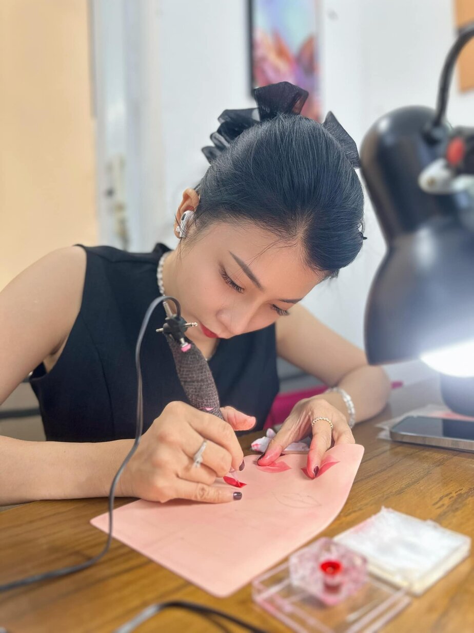Khóa Học Phun Xăm Thẩm Mỹ Từ Cơ Bản Đến Nâng Cao | Học Nhanh – Làm Giỏi – Thu Nhập Cao 5